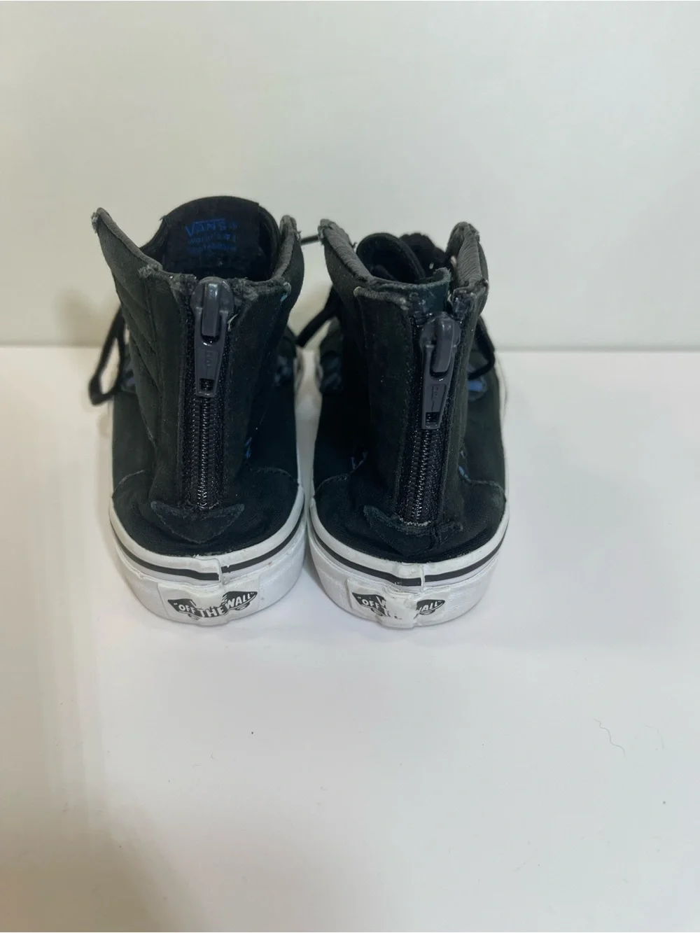 VANS Sk8-Hi Youth Sz 2 Sneakers Black/White, Lace-Up, High Top Zipper Back